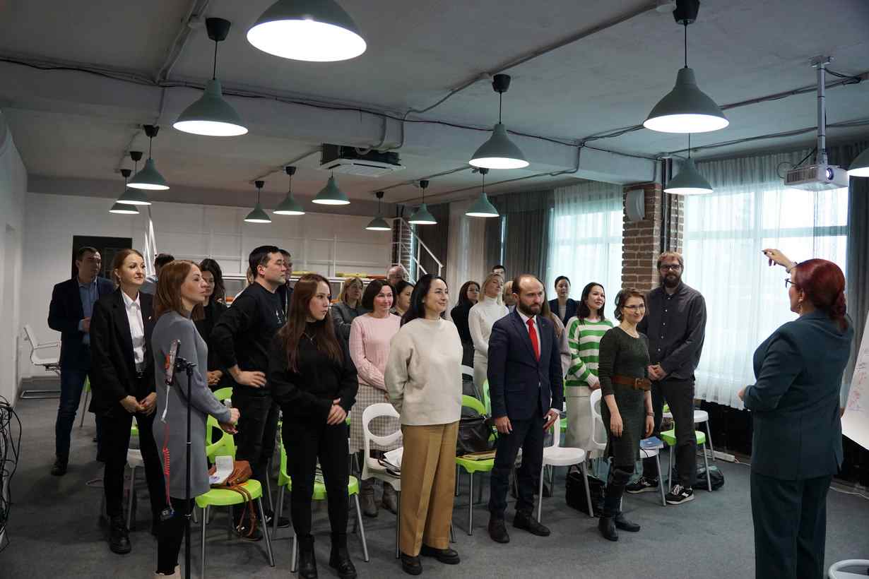 В Башкортостане более 30 предпринимателей посетили воркшоп "Как жить, если ты Руководитель"-slide