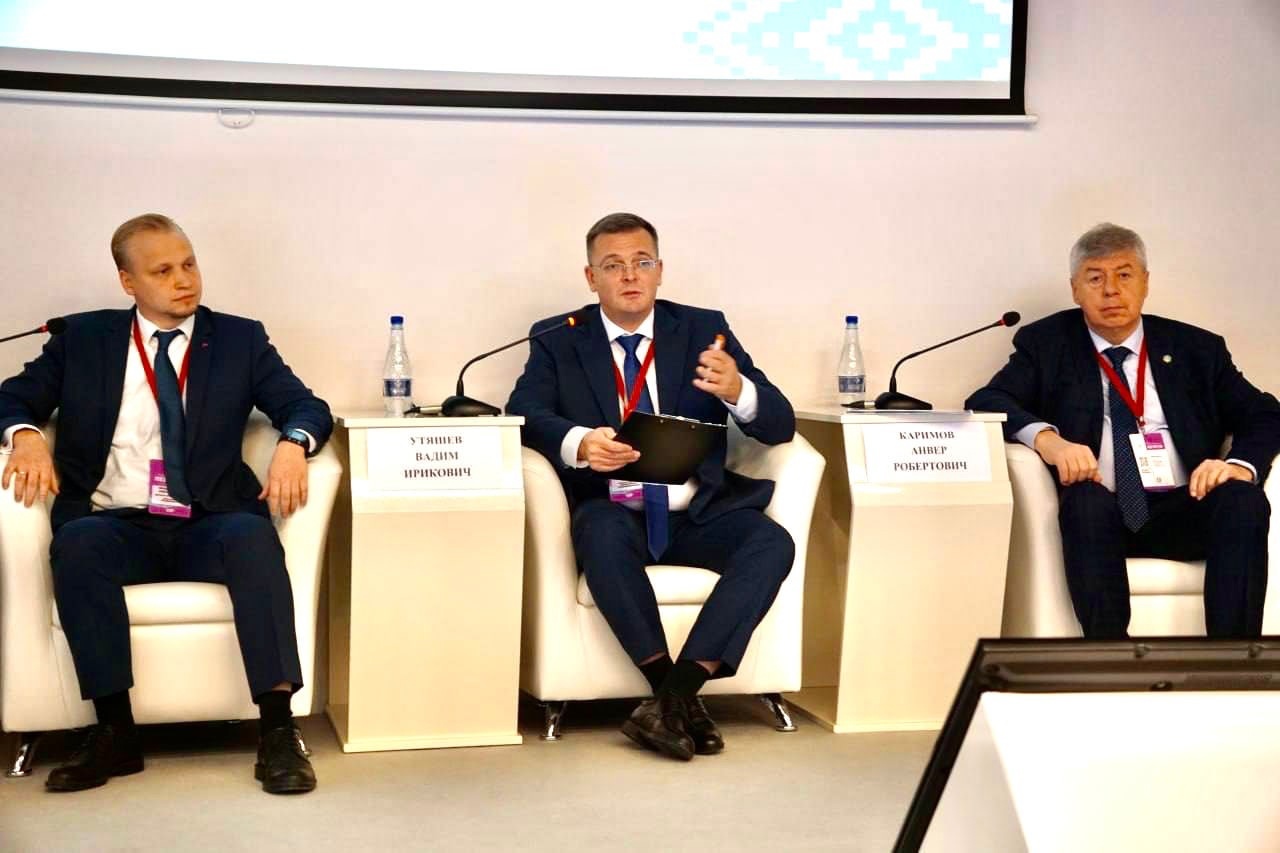 25 октября в рамках IV Форума «Легпром-2023» прошел круглый стол «Эффективные меры поддержки легкой промышленности», организованный Агентством РБ по предпринимательству