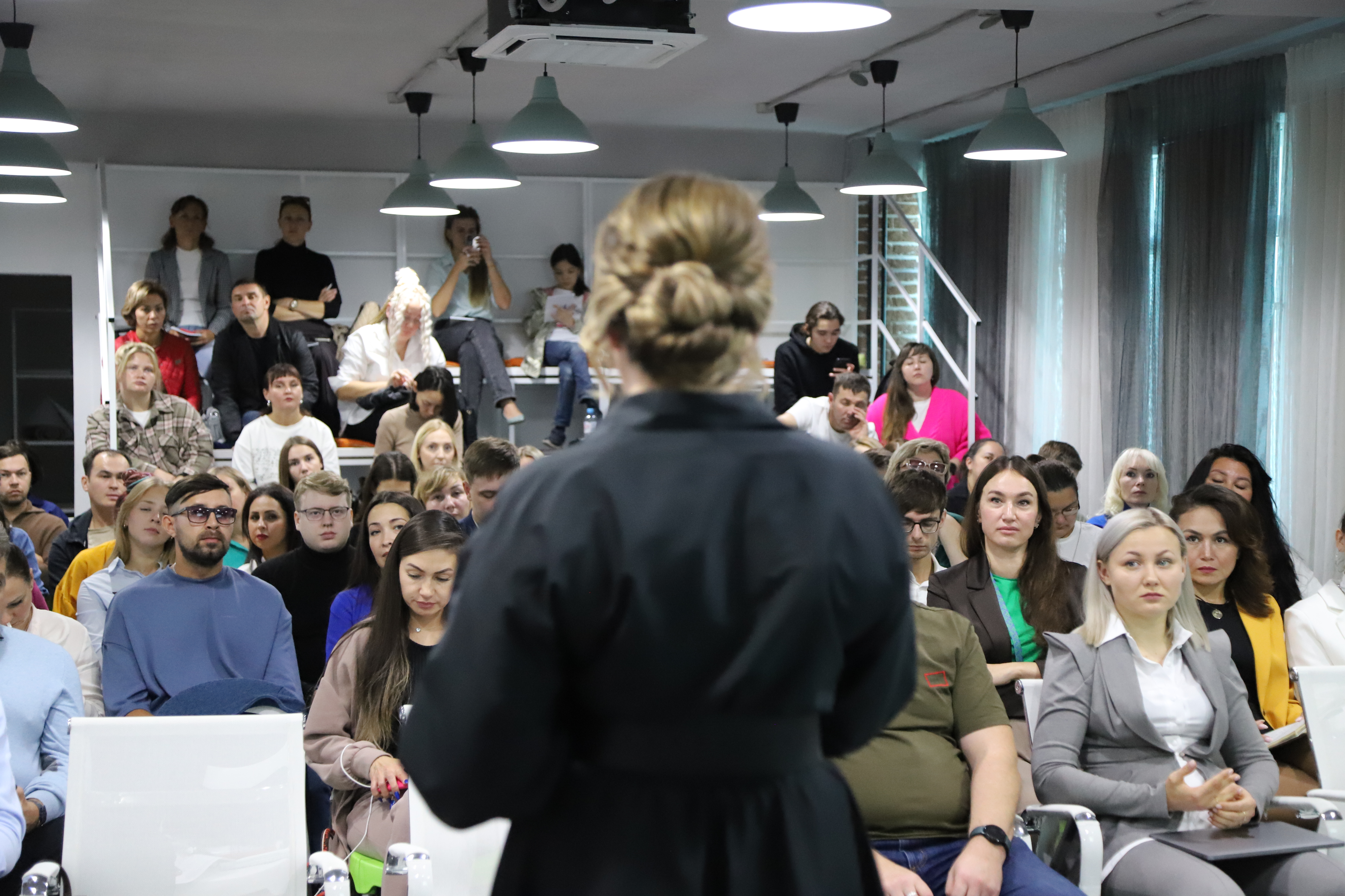 Более 100 предпринимателей Башкортостана научили продавать на маркетплейсах-slide-thumbnail